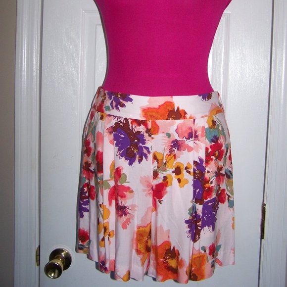 H&M Floral Shorts Sz 8 - Picture 1 of 8
